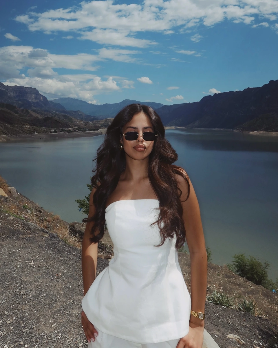 Aliya escort in Hong Kong