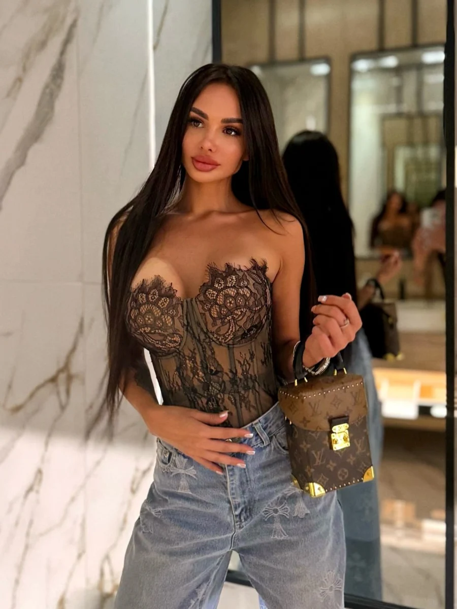Ava escort in Hong Kong