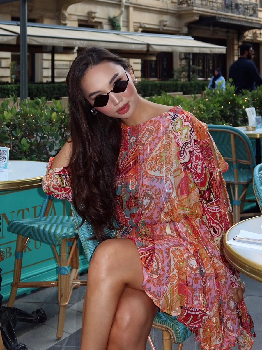Dana escort in Hong Kong