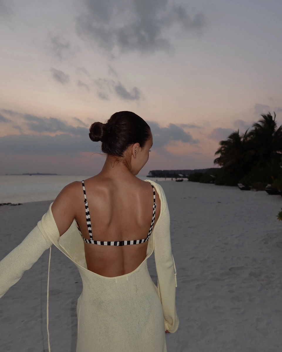 Daneliya escort in Hong Kong