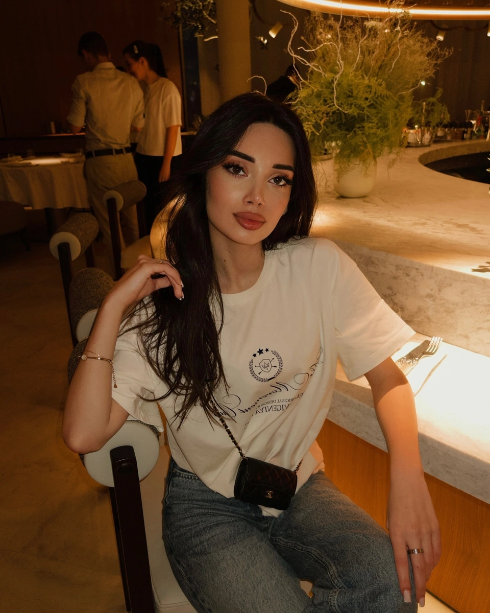 Gulzhibek escort in Hong Kong