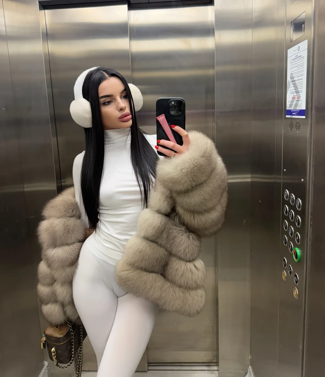 Helena escort in Hong Kong