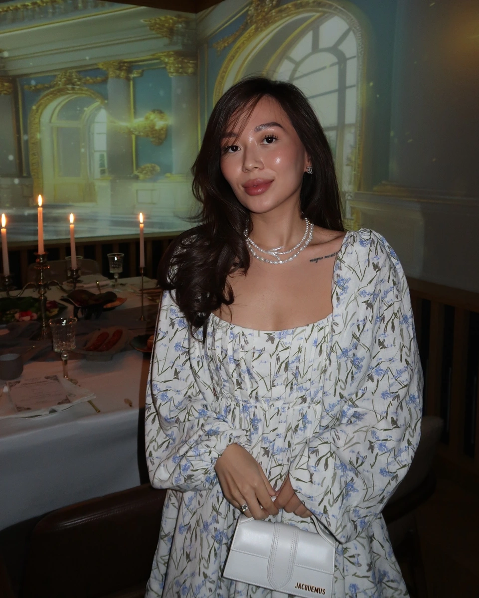 Kunsulu escort in Hong Kong