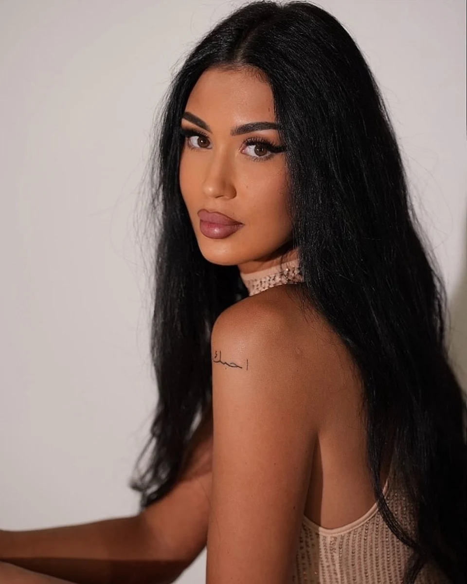 Loren escort in Hong Kong