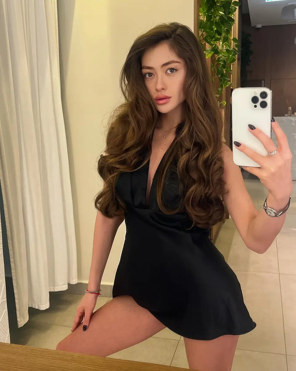 Lyazzat escort in Hong Kong