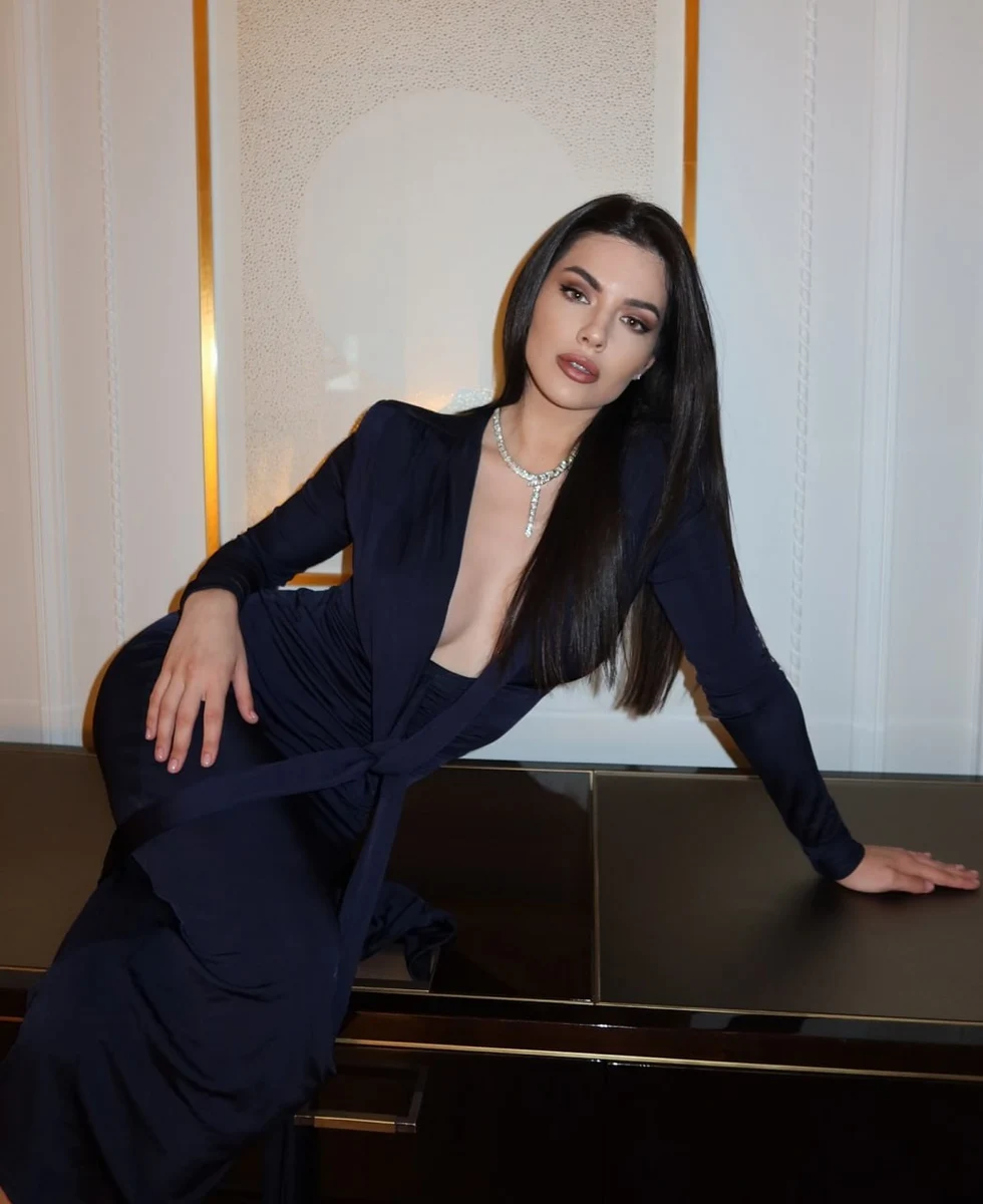 Lydia escort in Hong Kong