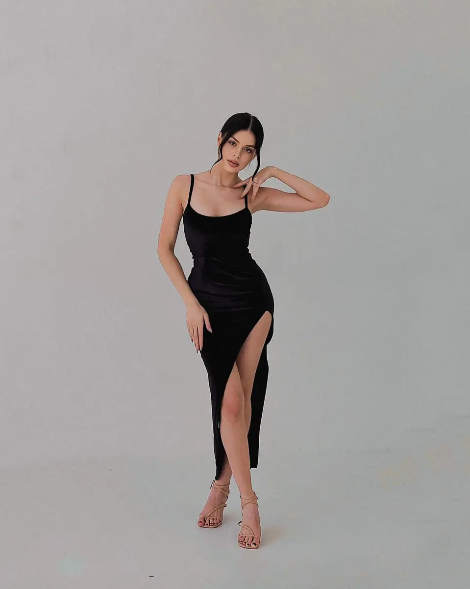 Nazerke escort in Hong Kong
