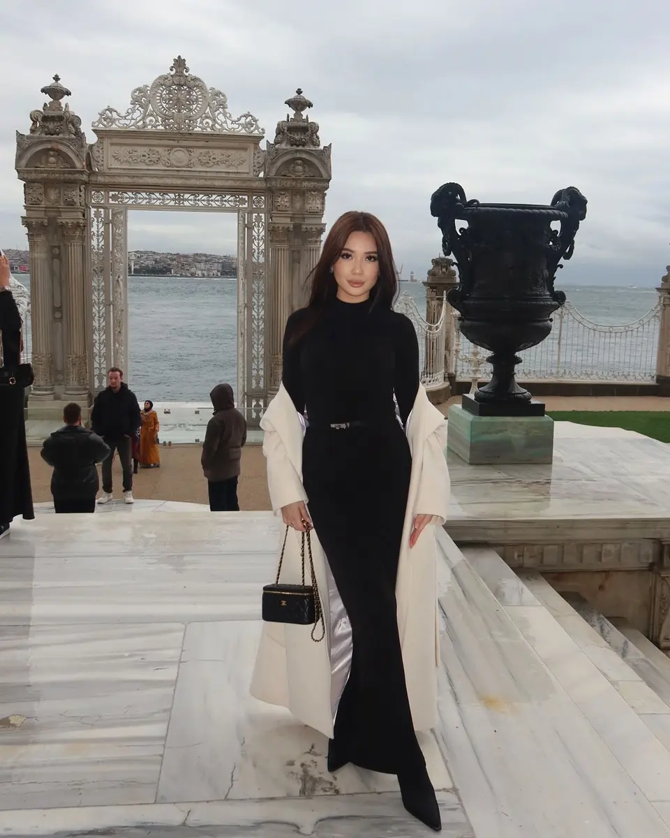 Nazym escort in Hong Kong