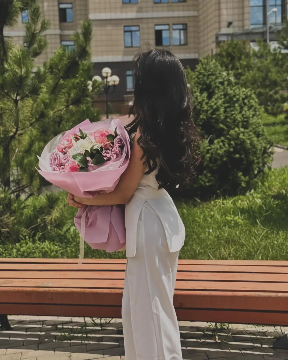 Sholpan escort in Hong Kong
