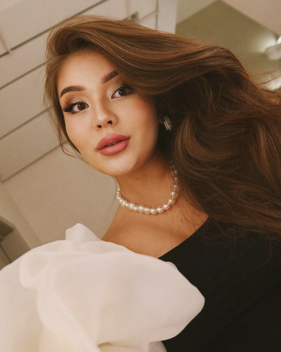 Shynar escort in Hong Kong
