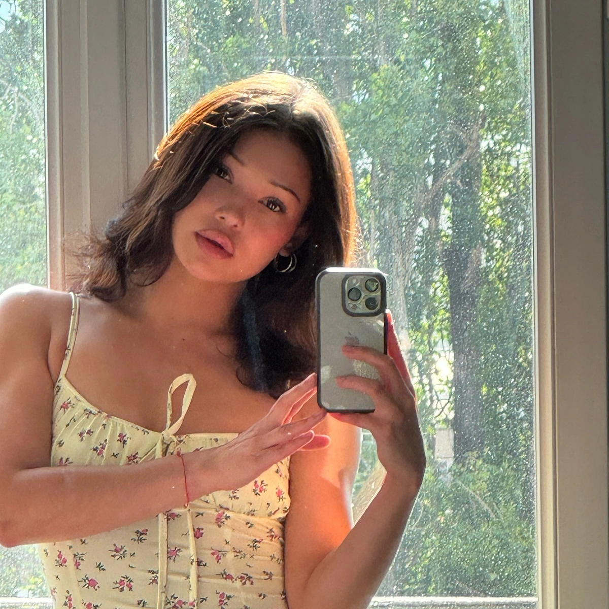 Stefania escort in Hong Kong