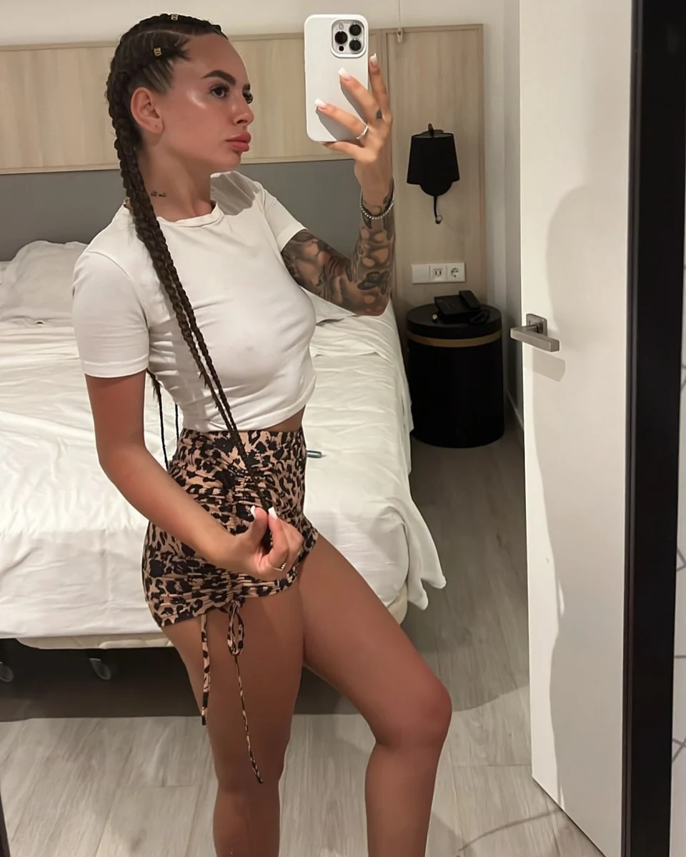 Sylvia escort in Hong Kong