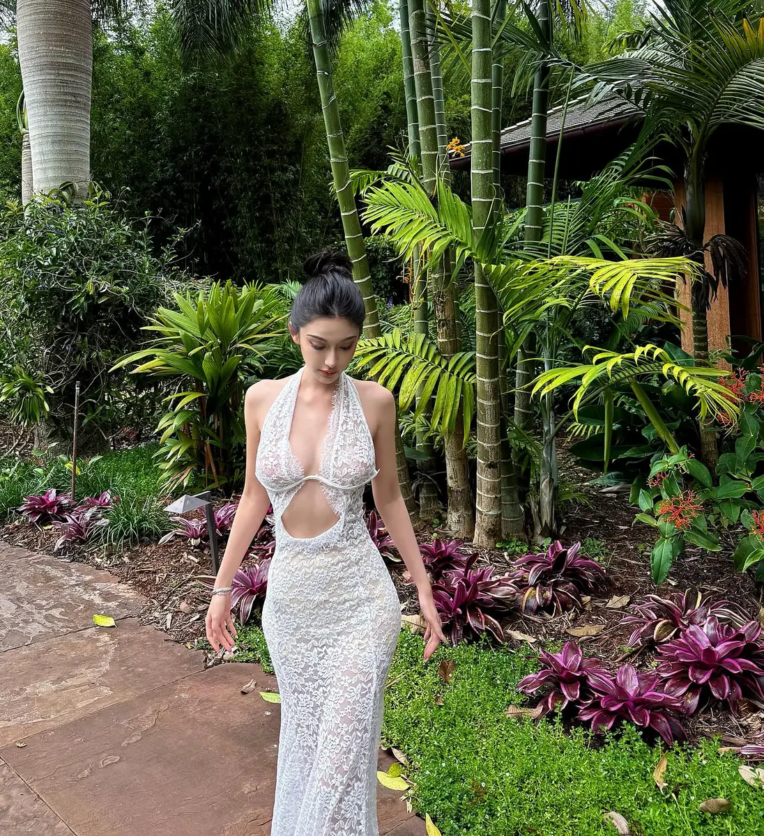 Tanvi escort in Hong Kong