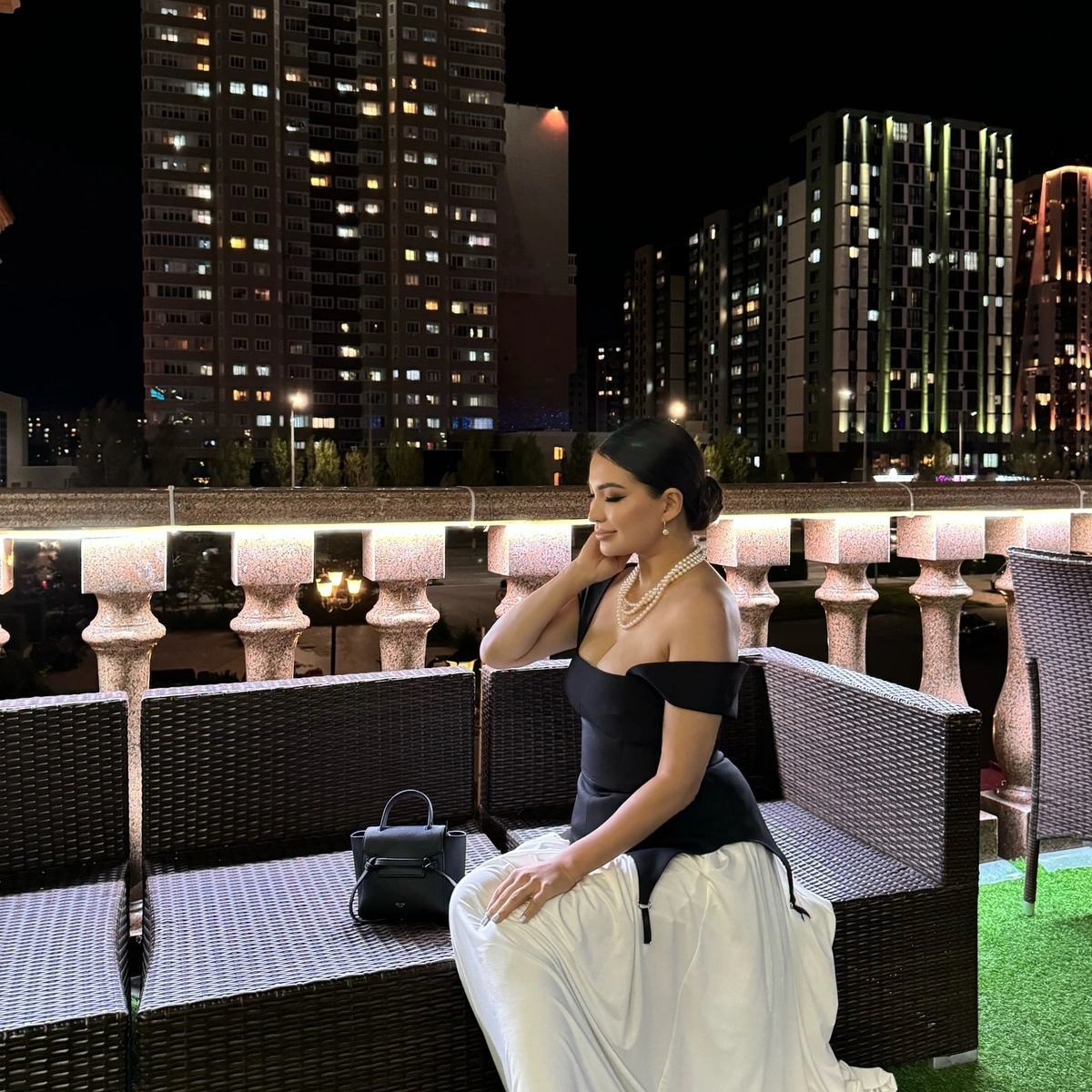 Ulzhan escort in Hong Kong