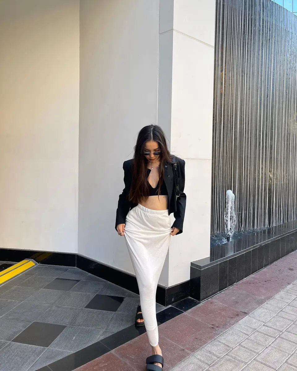 Zhanar escort in Hong Kong